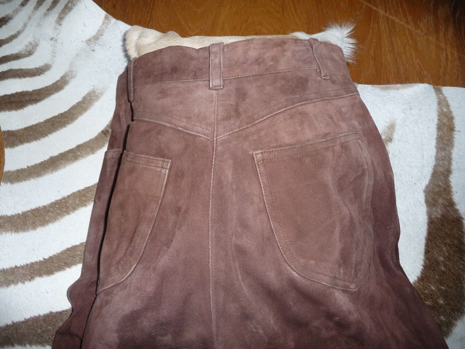 Weiche Ziegenlederhose von Marc Cain Gr.4 Veloursleder braun in Sindelfingen