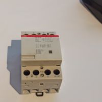 ABB ESB 40-40 230V Installationsschütz UNBENUTZT Saarland - Quierschied Vorschau