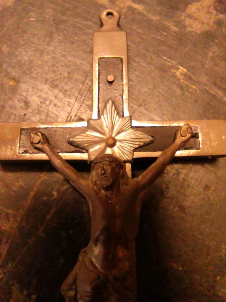 Kreuz Kruzifix Holz+Messing? 13 cm groß in Simmerath