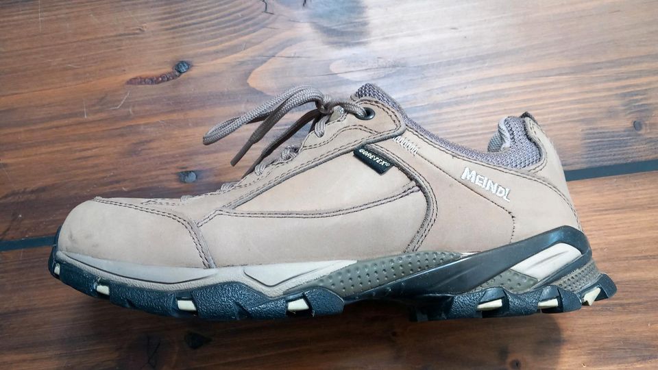 Meindl Wanderschuh Trekkingschuh Turnschuhe goretex beige Gr.37/4 in Neugersdorf