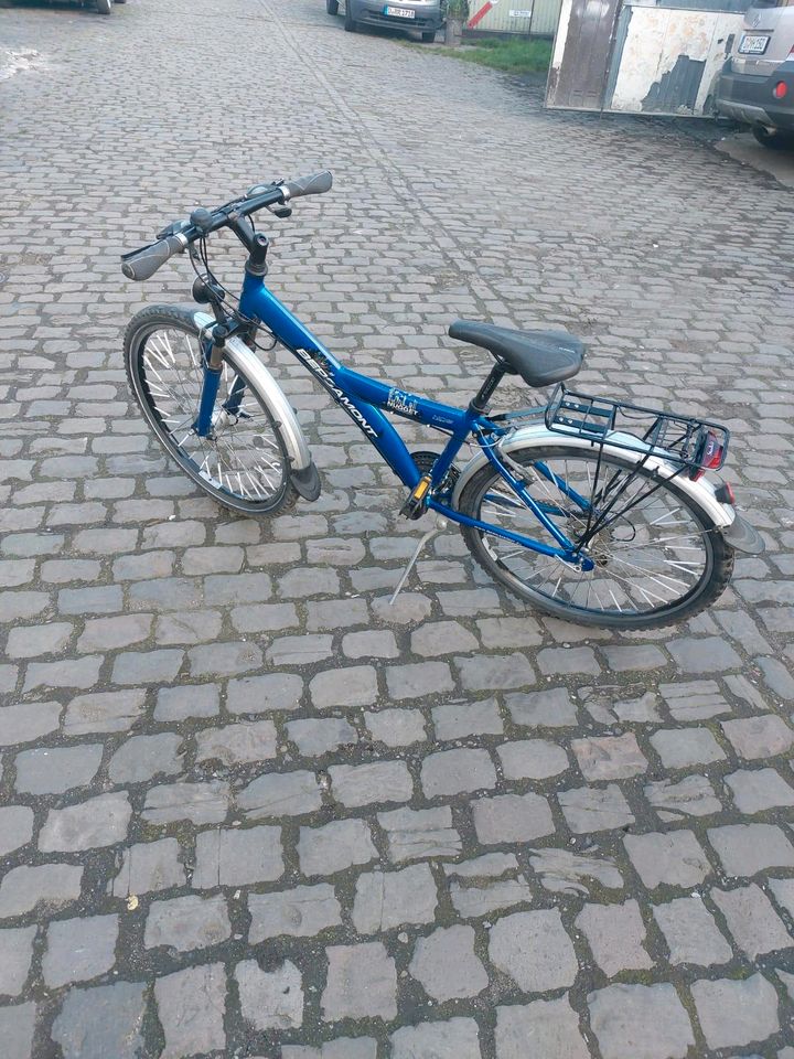 Gut Erhaltenes Fahrrad 28 Zoll,21Gänge, Nabendynamo in Düsseldorf
