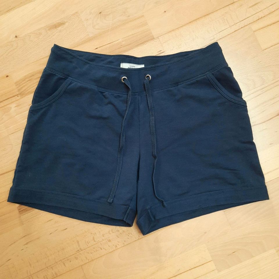 Damen Shorts Gr. 36/38 TCM Tchibo blau in Ottenhöfen