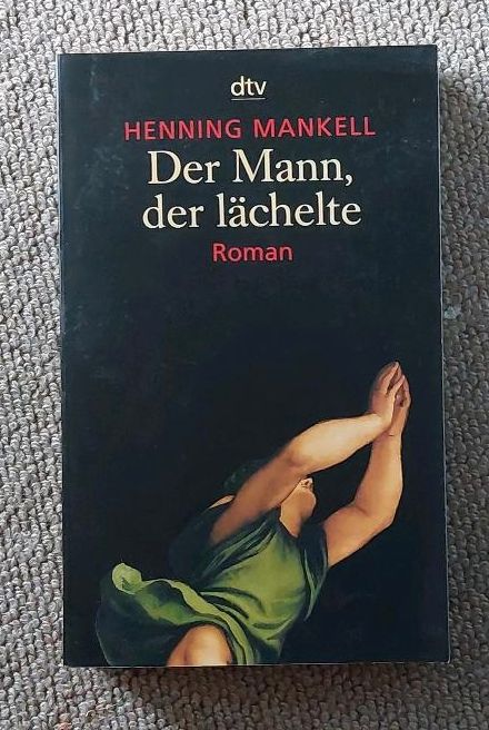Henning Mankell, Kurt Wallander Deutscher Taschenbuch Verlag in Hamburg