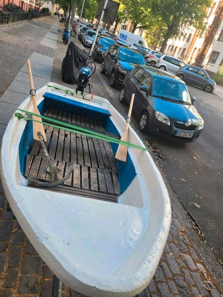 Tauschen möglich Bitte Alles m4.30 x 1 35 Anhänger 5 PS Motorboot in Berlin