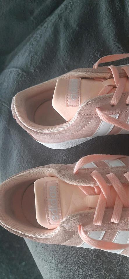 ADIDAS VL Court 2.0 echtes velours Leder gr. 38 3/4 wie NEU in Parsau
