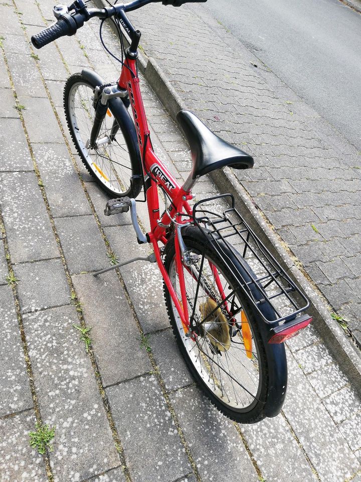 Fahrrad 24 Zoll 18 Gänge Ideal track fahrtüchtig Kinderfahrrad in Wehrheim