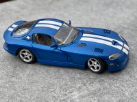 BURAGO Dodge Viper V10 Coupé in blau 1:18 Nordrhein-Westfalen - Essen-Fulerum Vorschau