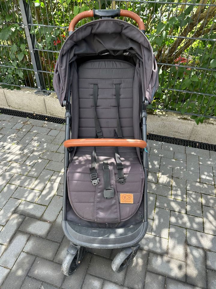 Kinderwagen von der Marke Kinderkraft. in Schmallenberg