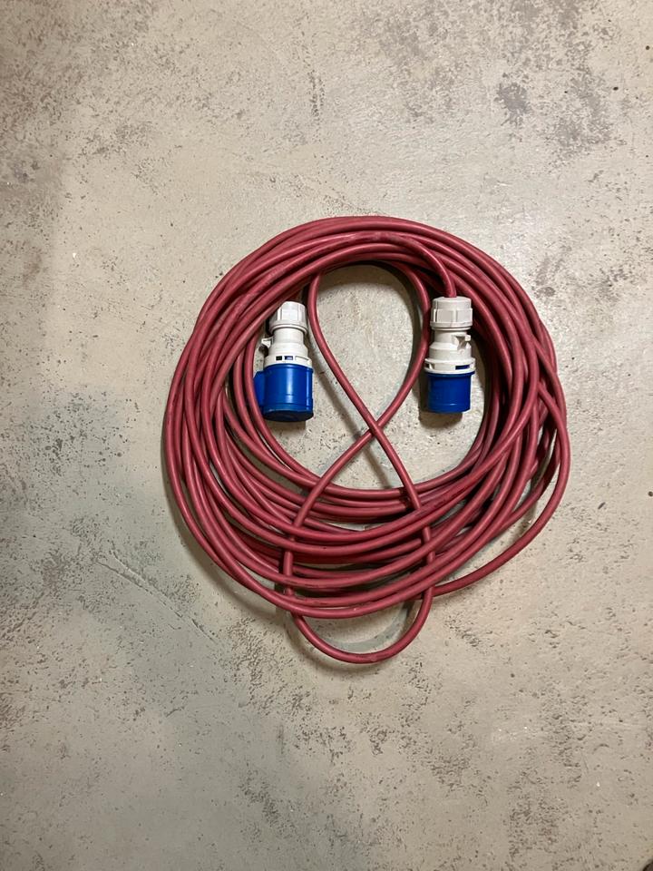 CEE Camping Verlängerungskabel 20m + Schuko Adapter in Meckenbeuren