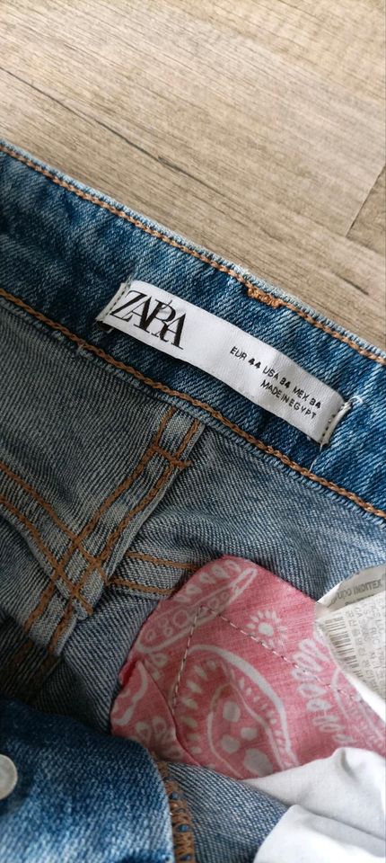 Neuwertige Jeans / Damen/ Zara / Größe 44 in Hockenheim