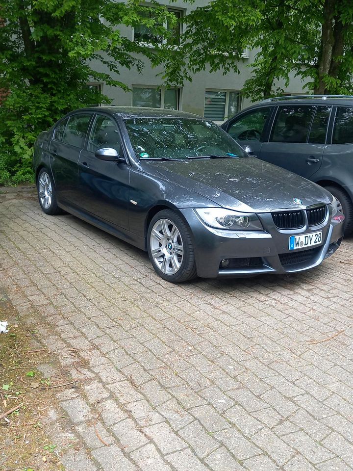 Bmw e90 330i m paket  lpg gasanlage vollausstatung 2 hand in Wuppertal