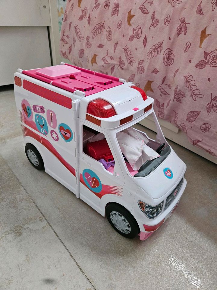 Barbie Krankenwagen in Delmenhorst