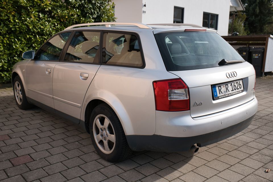 Audi A4 Avant B6 2.0l Benzin in Regenstauf