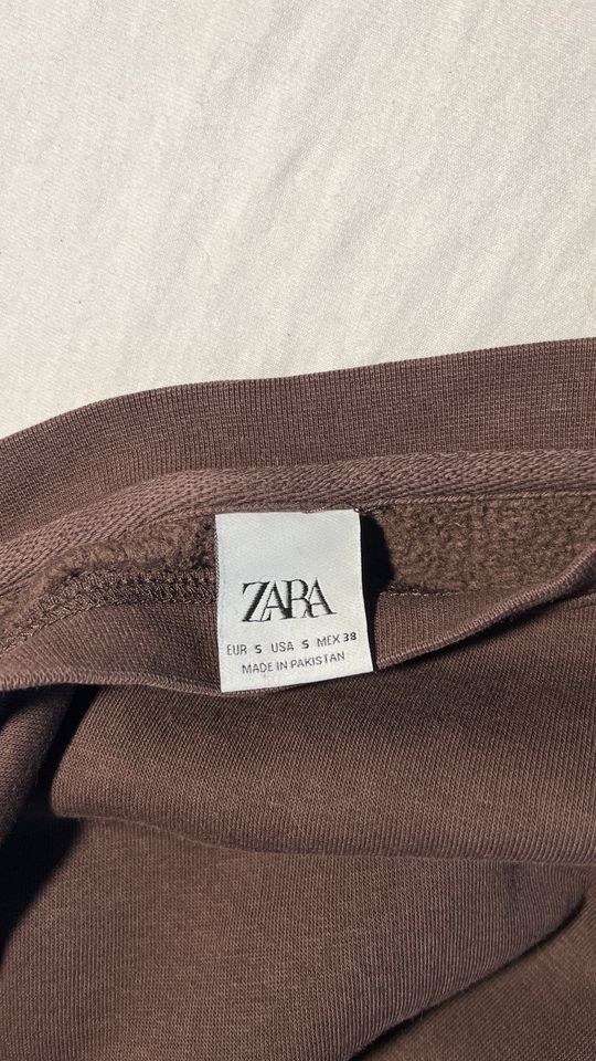 Brauner Zara Pullover in Altötting