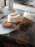 UGG Stiefel mit Fell 39 Niedersachsen - Göttingen Vorschau