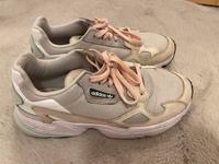 Adidas Falcon Pastell Farben Rheinland-Pfalz - Weilerbach Vorschau