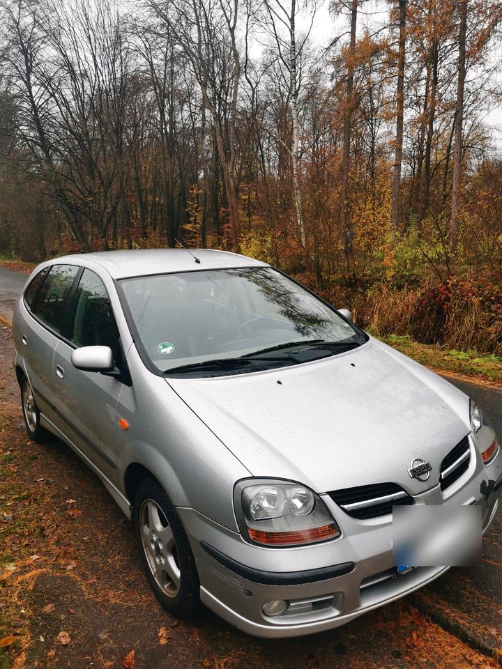 Nissan Almera Tino Bj 2002 Rentnerfahrzeug in Hannover