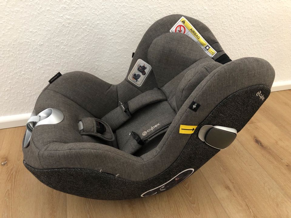 Cybex Sirona Z i-Size Kindersitz und Base Z Basisstation in Leichlingen