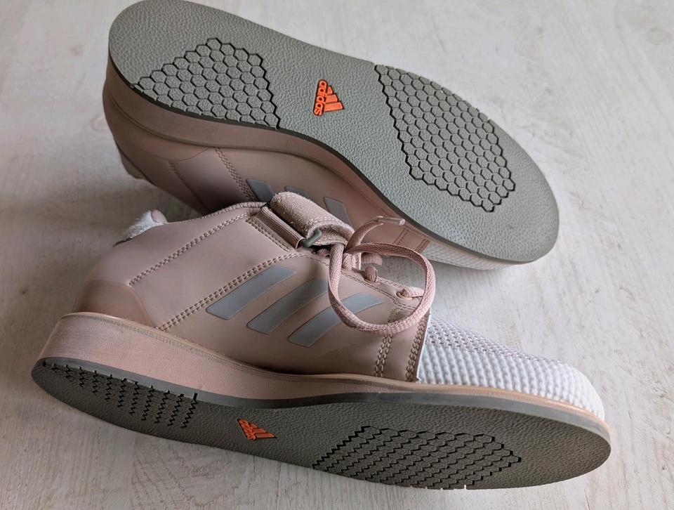 Adidas Damen Gewichtheberschuhe Gr. 41 1/3 wenig getragen in Neunkirchen-Seelscheid