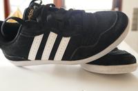 Adidas Damen Sneaker Wildleder schwarz, weisse Sohle Gr. 37 EU Hessen - Mörlenbach Vorschau