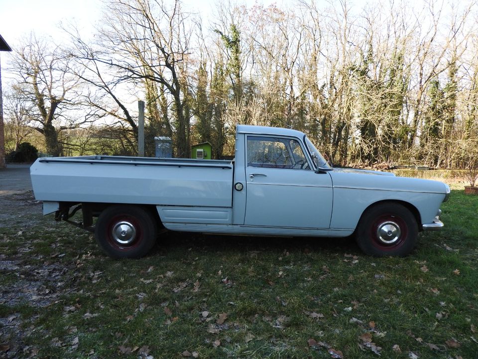 Peugeot 404 Pick-up in Linden