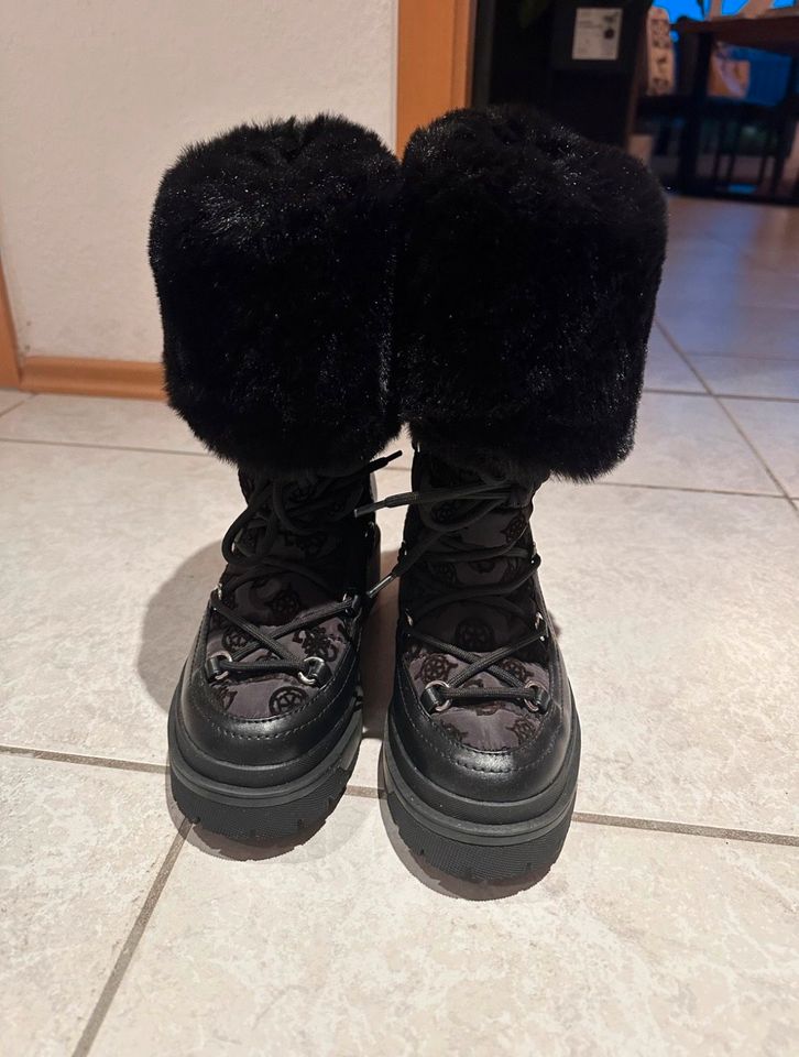 Winterschuhe/Stiefeletten/Stiefel/Guess/ Guessstiefel/Schuhe in Melsungen