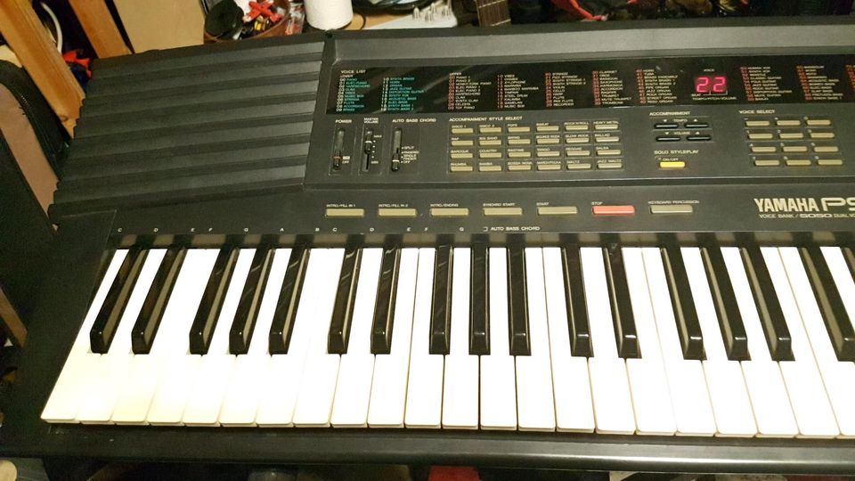 YAMAHA PSR-37 FUNKTIONIERT EINWANDFREI in Essen