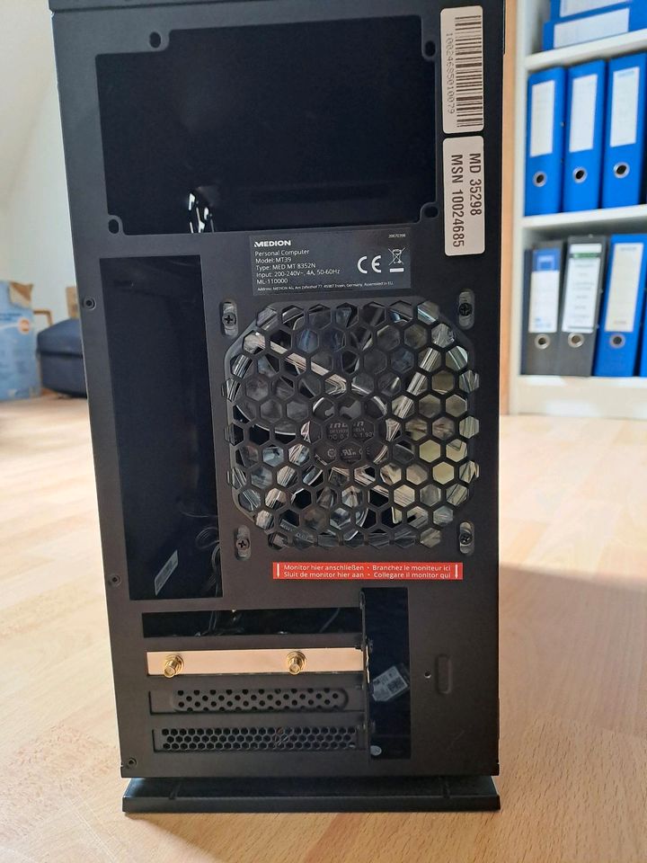 Medion PC Gehäuse (RGB) in Emsbüren