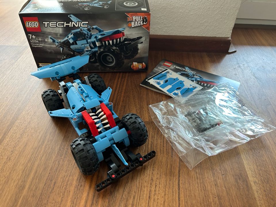 Lego Technic 42134 Monster Jam Megalodon mit BA/OVP in Bad Vilbel