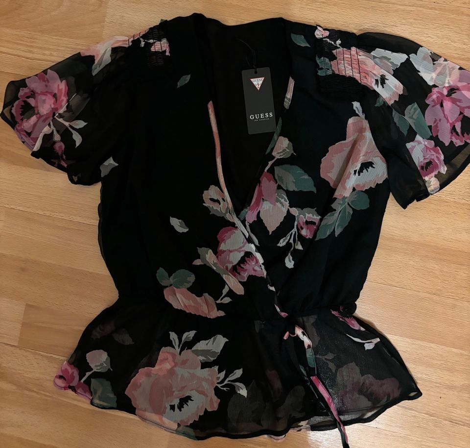 Guess florale Bluse schwarz Gr. S in Berlin