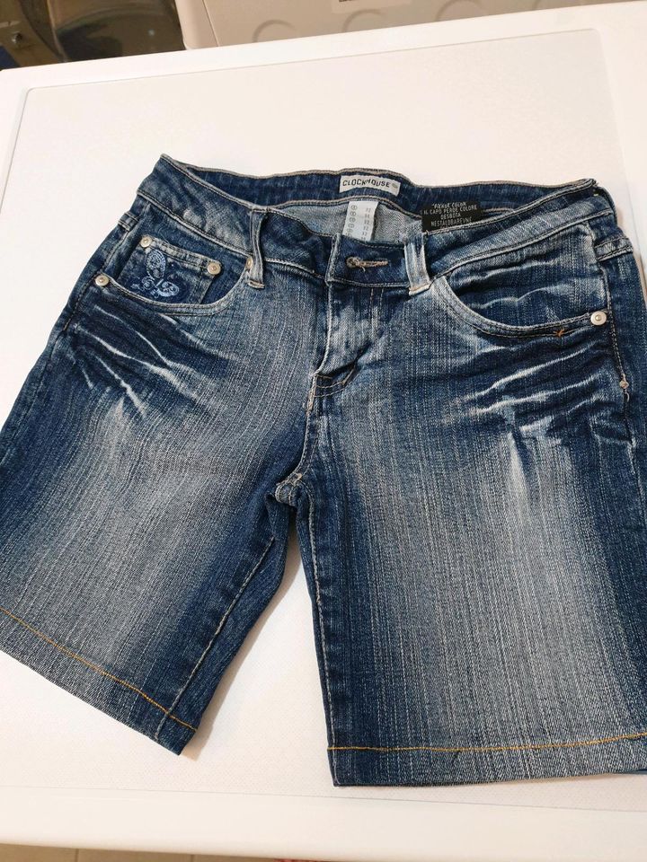 Clockhouse Damen Jeans Shorts Schmetterling  Gr. 32 in München