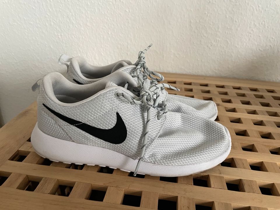 Nike, Sneaker Damen in Petersberg