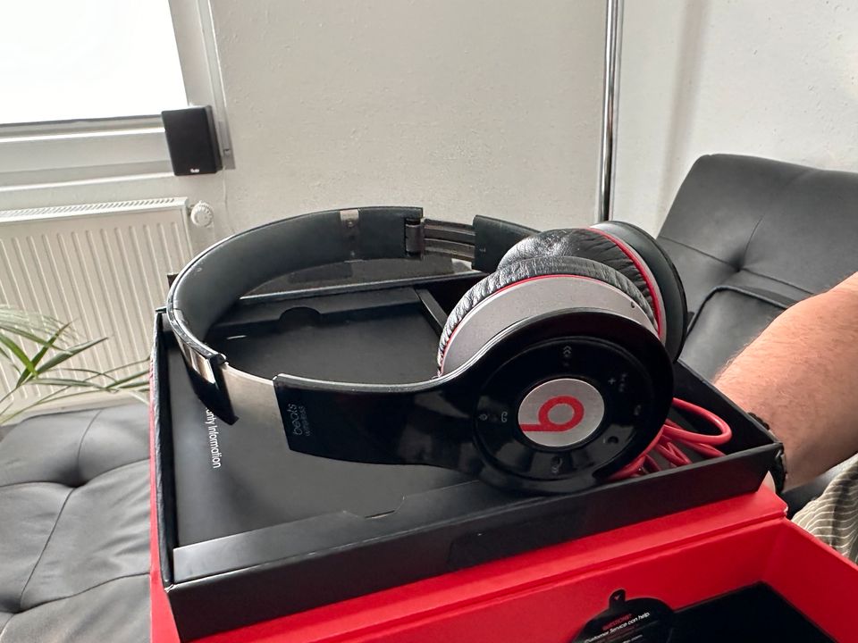 Beats by dr.dre Bluetooth in Velbert