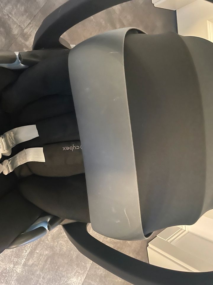 Cybex Babyschale Cloud-Z schwarz in Kirchlinteln