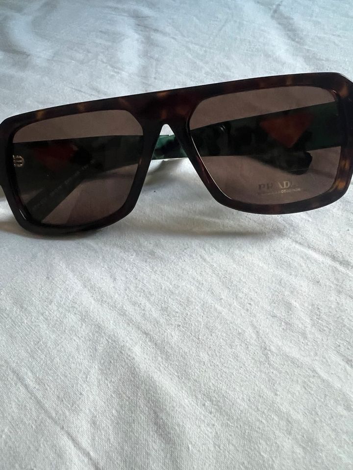 PRADA Sonnenbrille NEU. NEW Modelle 24 in Weinheim