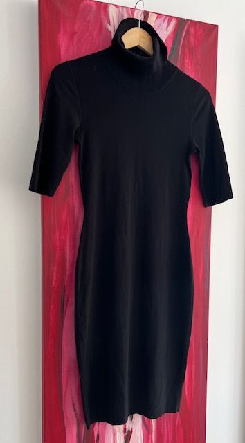 MARC CAIN -  besonders, schönes STRICKKLEID - schwarz Gr. 38 in Herdecke