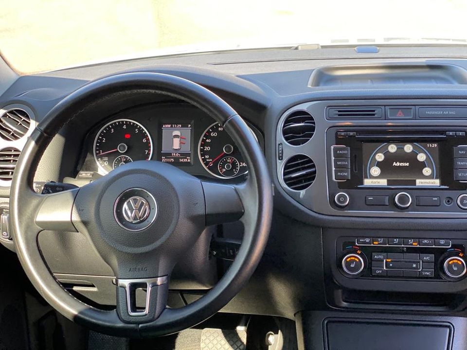VW Tiguan 2.0 TSI Benzin Automatik Sport 4 Motion in Schwabach