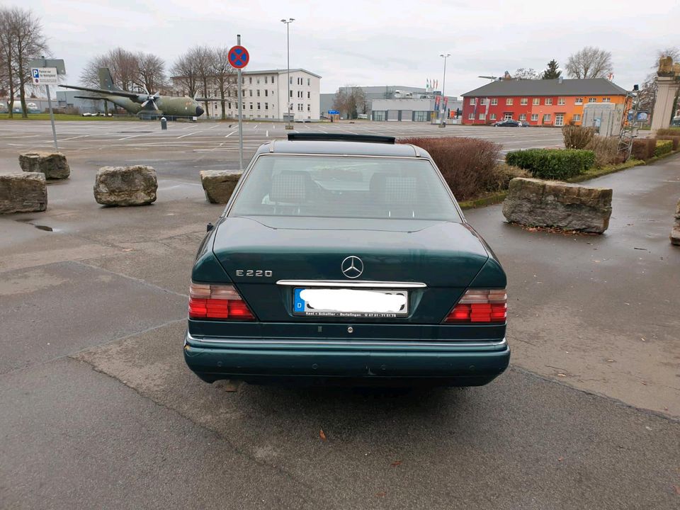 Mercedes-Benz E220 W124 Automatik in Speyer