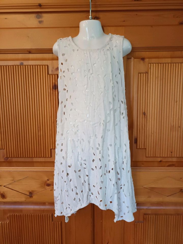 Kleid weiß in Hergatz