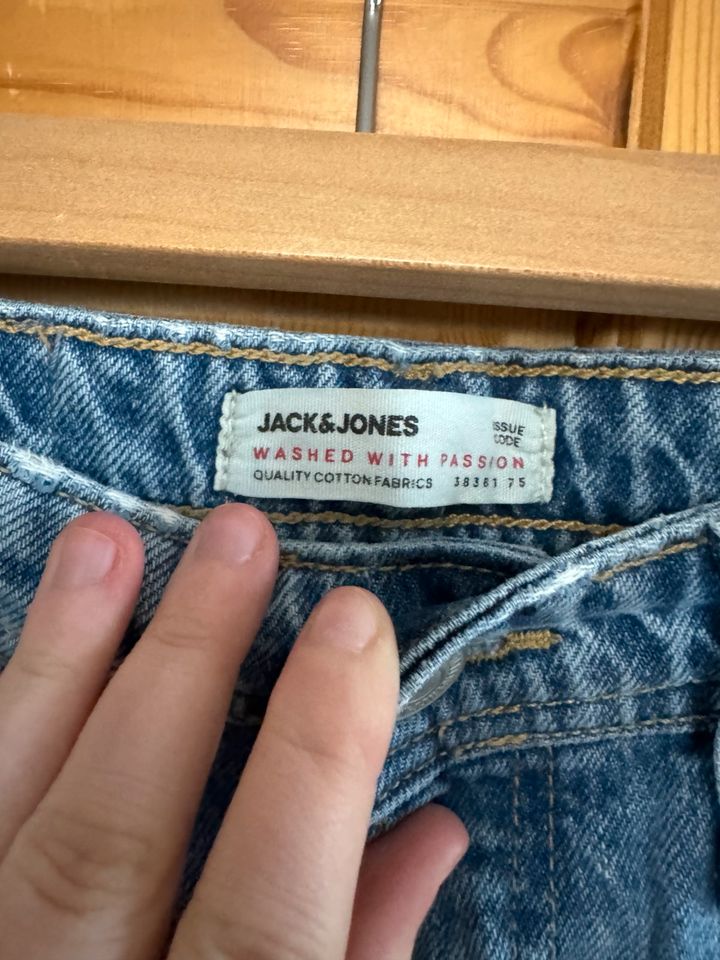 Jack&Jones Jeans Größe 27/30 in Neu-Eichenberg