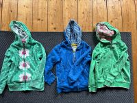 Mini Boden 7-8 3 Sweatshirt Jacken Frottee Grün blau Wolken 122 Nordrhein-Westfalen - Wegberg Vorschau