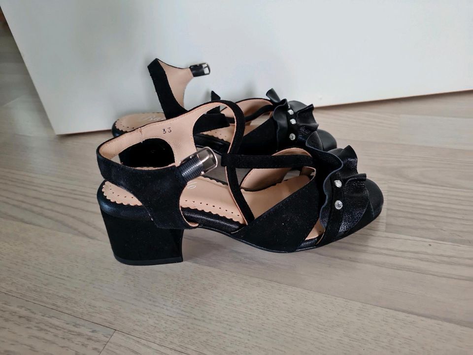 Schuhe Mädchenschuhe Untergröße Damenschuhe Gr. 33/34 Sandalette in Bayern  - Bogen Niederbay | eBay Kleinanzeigen ist jetzt Kleinanzeigen