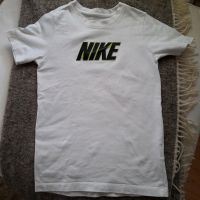 Nike Shirt   128-137 Hessen - Feldatal Vorschau