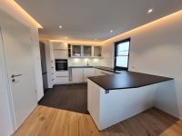 Luxus Penthouse 75 qm Dachterrasse, Whirlpool in Weil am Rhein Baden-Württemberg - Weil am Rhein Vorschau