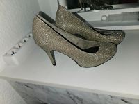 Tamaris Pumps Gold glitzer gr 40 high heels Niedersachsen - Jever Vorschau