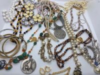 035 XXL Modeschmuck Konvolut Perlen vergoldet Nachlass vintage Hessen - Rodgau Vorschau