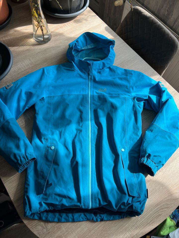 Jack Wolfskin 3in1 Jacke 176 super Zustand in Alsleben (Saale)