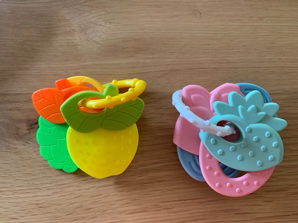Baby Spielzeug Früchte neu Kauring Pastell bunt Set in Reinhardshagen