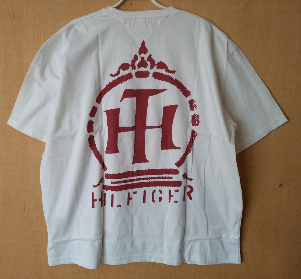 Klassische T-Shirts Pierre Cardin XXL und Tommy Hilfiger 3XL... in München