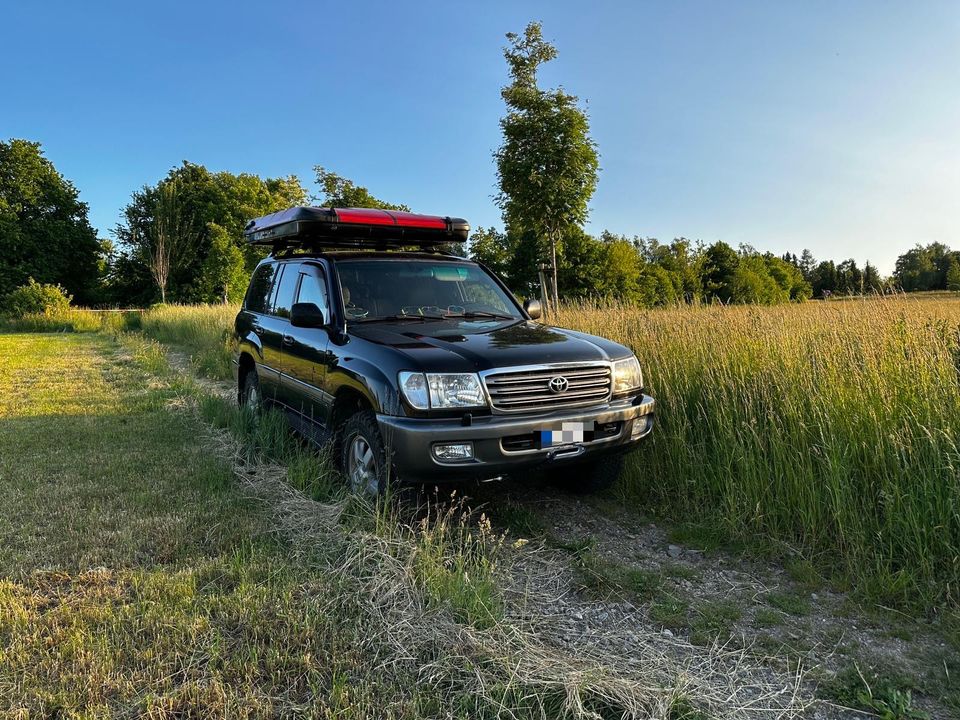 Toyota landCruiser HDJ 100 4.2TD 5 Gang in Chemnitz